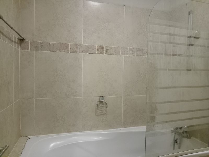 Charming 2-Bedroom Flat for Sale in Umhlanga New Town Centre - Photo 10