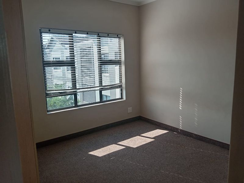 Prime  Property Presents A Stunning Three  Bedroom Apartment Situated In Umhlanga - Photo 8