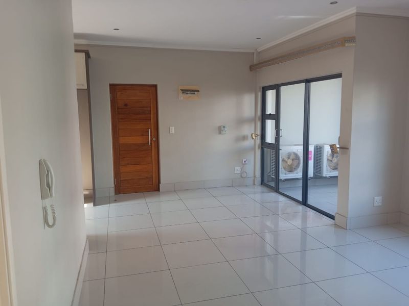 Prime  Property Presents A Stunning Three  Bedroom Apartment Situated In Umhlanga - Photo 6