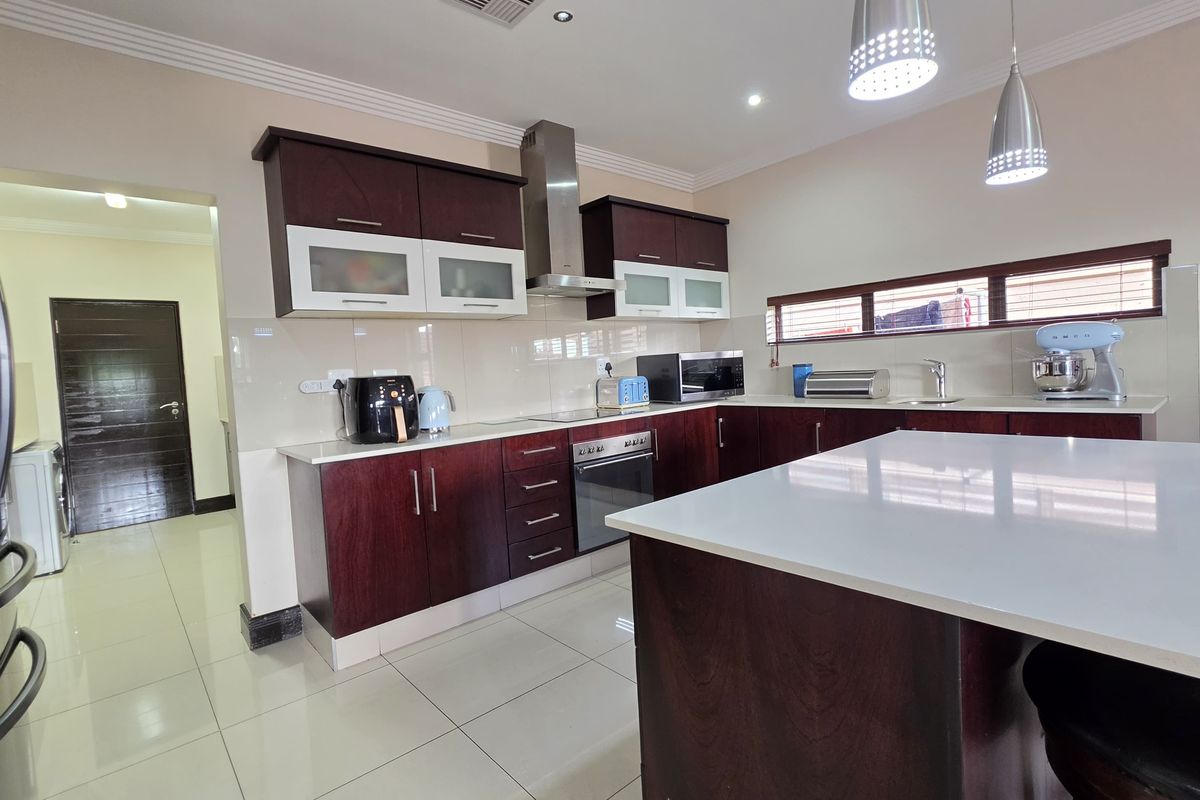 Townhouse Rental Monthly In Umhlanga - Photo 3