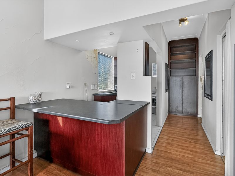 Pet-Friendly Studio in the Heart of Green Point - Photo 8
