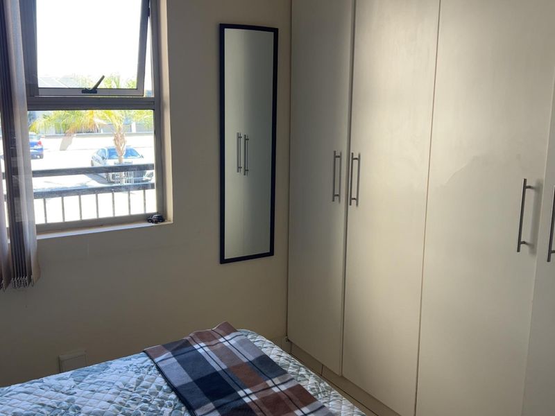 Spacious 1-Bed Apartment for Sale - Photo 7