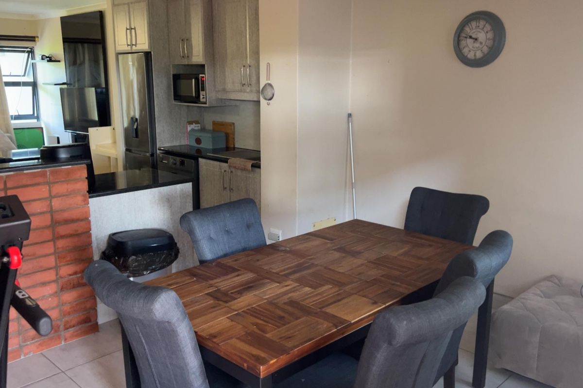 Spacious 2 Bedroom, 2 Bathroom Apartment to Rent - Photo 3