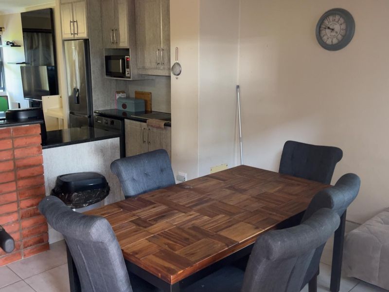 Spacious 2 Bedroom, 2 Bathroom Apartment to Rent - Photo 3