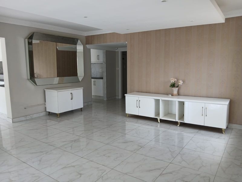 A Family Home with vacant Land for Sale in Westville - Great investment opportunity. - Photo 8