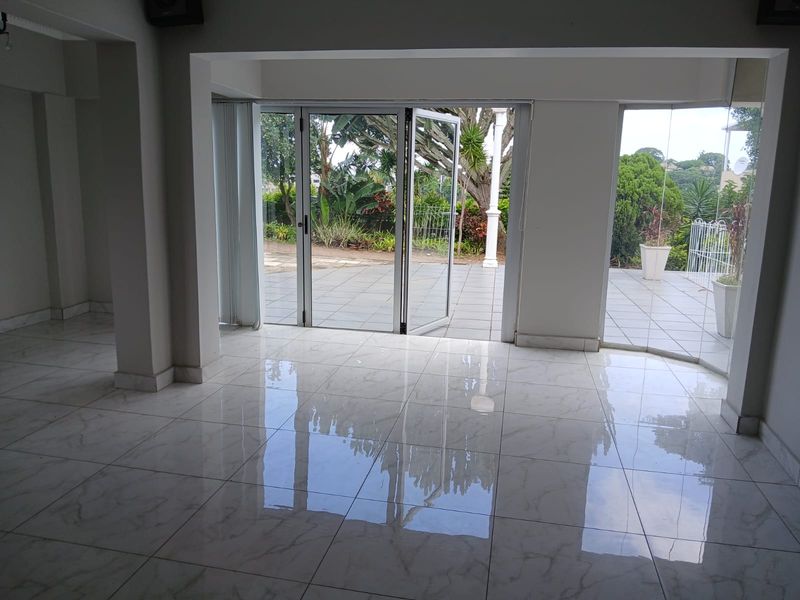 A Family Home with vacant Land for Sale in Westville - Great investment opportunity. - Photo 5
