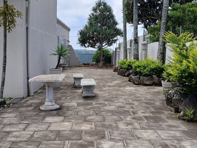 A Family Home with vacant Land for Sale in Westville - Great investment opportunity. - Photo 8