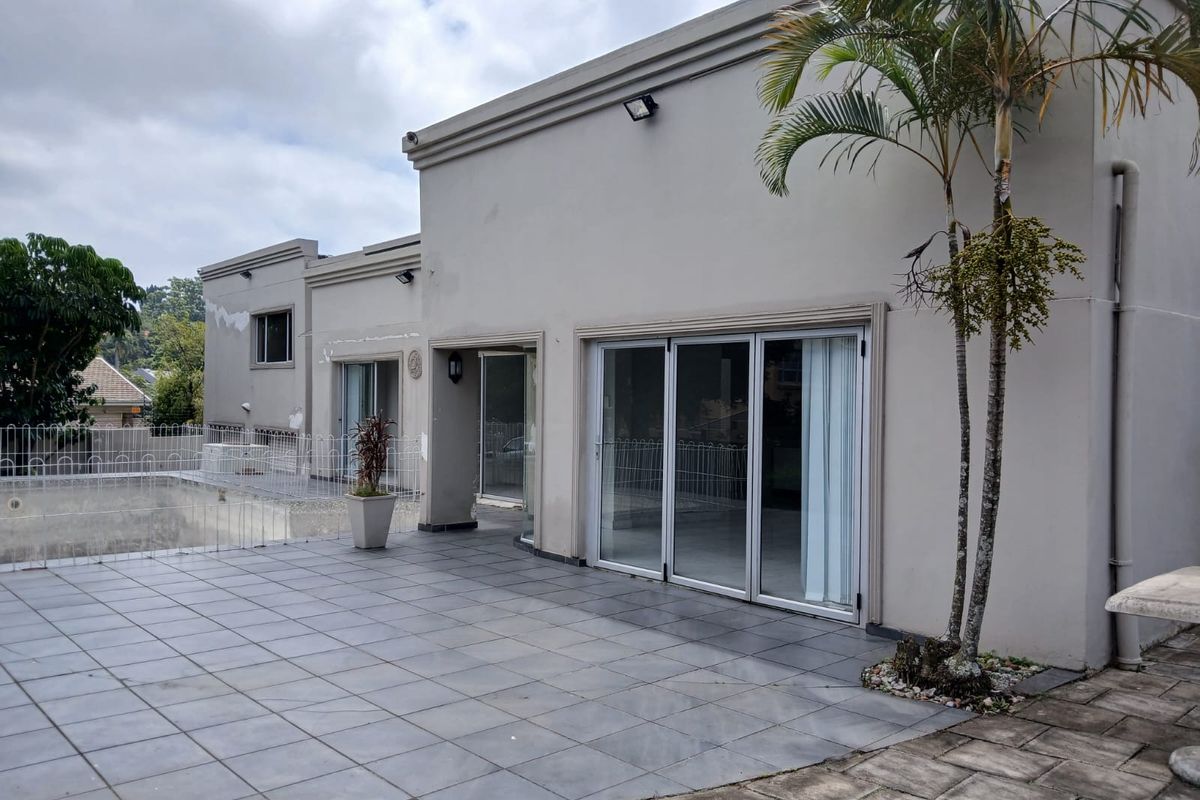 A Family Home with vacant Land for Sale in Westville - Great investment opportunity. - Photo 5