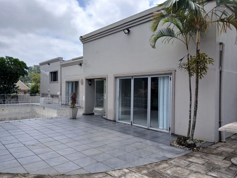 A Family Home with vacant Land for Sale in Westville - Great investment opportunity. - Photo 5