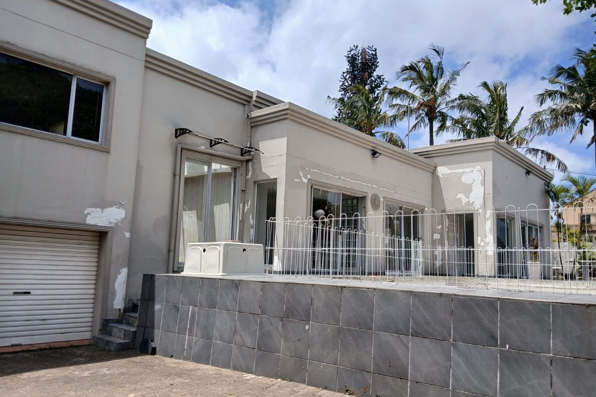 A Family Home with vacant Land for Sale in Westville - Great investment opportunity. - Photo 3