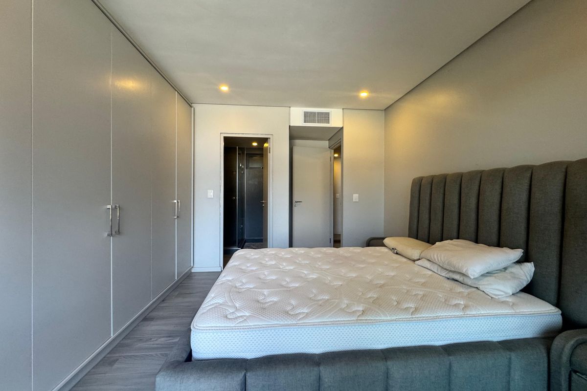 Modern 2 Bedroom Apartment For Rent In Umhlanga Arch. - Photo 3