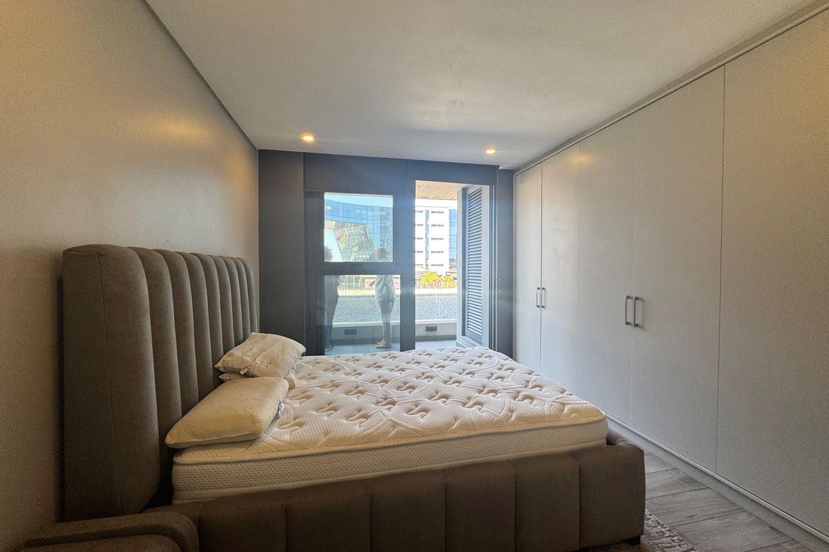 Modern 2 Bedroom Apartment For Rent In Umhlanga Arch. - Photo 5