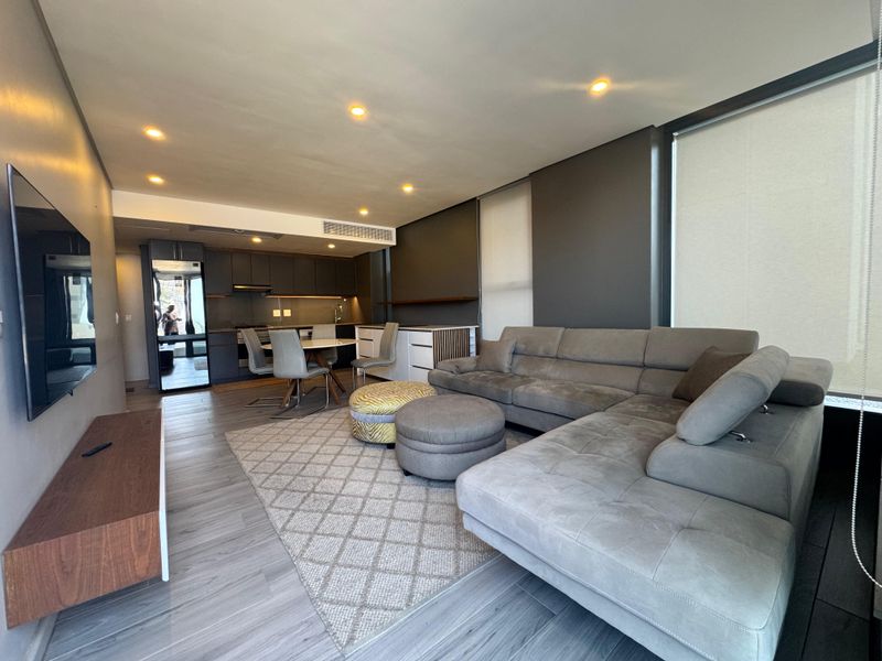 stylish 2 Bedroom Apartment For Sale  In Umhlanga Arch. - Photo 2