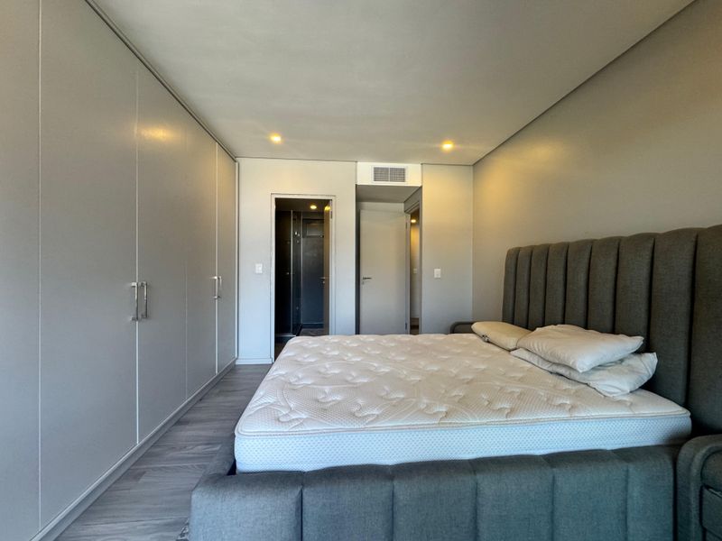 stylish 2 Bedroom Apartment For Sale  In Umhlanga Arch. - Photo 3