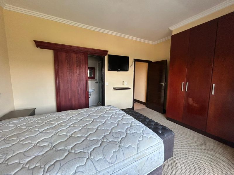 Spacious 1-Bed Apartment for Sale - Photo 8