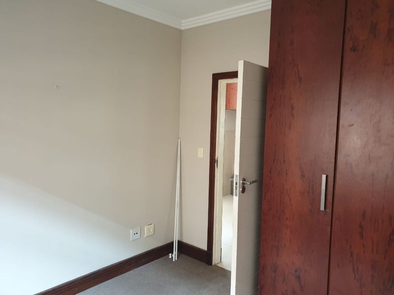 Spacious 1-Bed Apartment for Sale - Photo 7