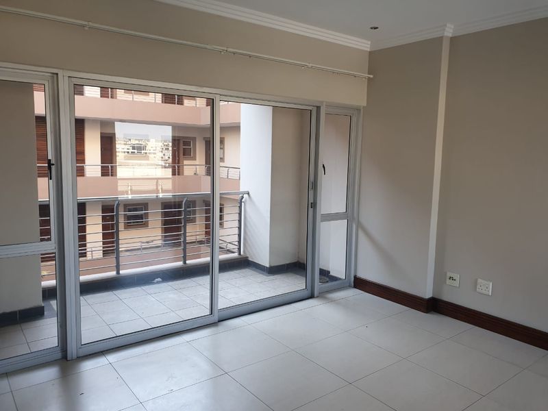 Spacious 1-Bed Apartment for Sale - Photo 5