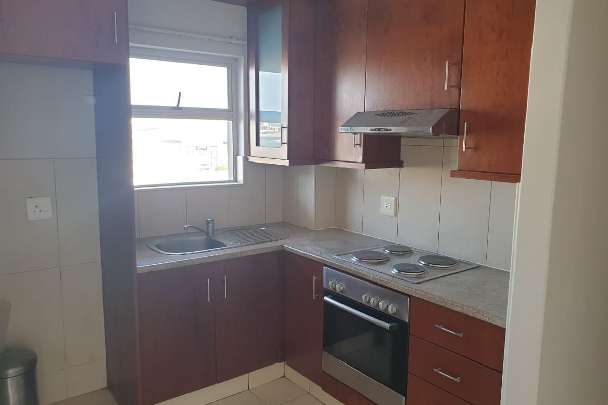 Spacious 1-Bed Apartment for Sale - Photo 4