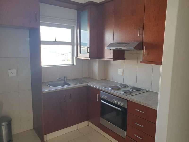 Spacious 1-Bed Apartment for Sale - Photo 4