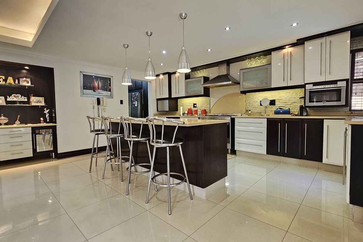 This is not just a home, it's a lifestyle! - Photo 3