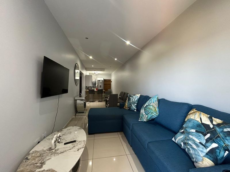 Modern 2 Bedroom Apartment in Umhlanga Ridge - Photo 6
