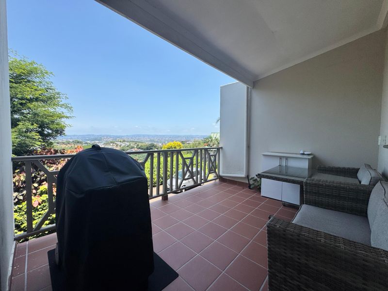 Spacious  3 Bedroom Townhouse for Sale in Sunningdale - Photo 7