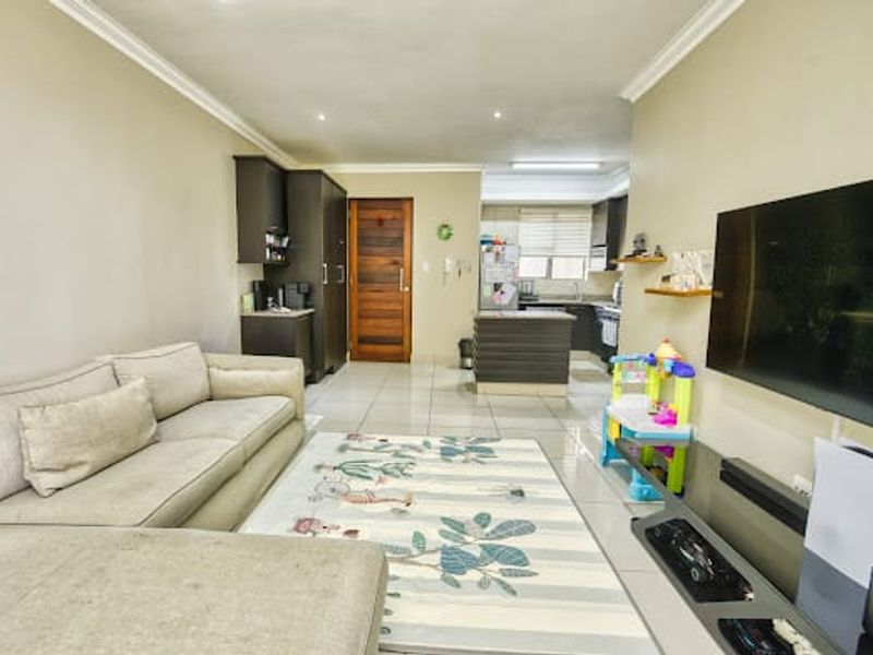 Prime Property Presents One on Herrwood apartment for rent - Photo 7