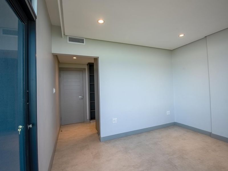 Stunning Sea Views  three  Bedroom Apartment for rent with two parking in Umhlanga - Photo 9