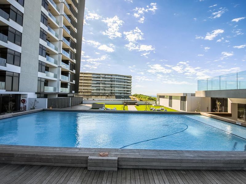 Stunning Sea Views  three  Bedroom Apartment for rent with two parking in Umhlanga - Photo 3