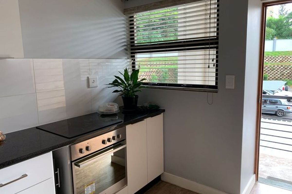 Apartment For Sale In Amanzimtoti - Photo 3