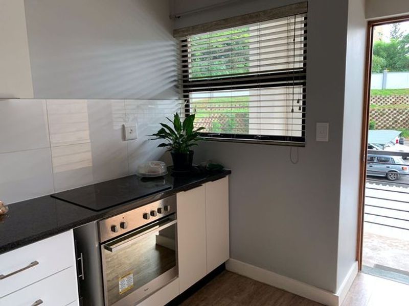 Apartment For Sale In Amanzimtoti - Photo 3