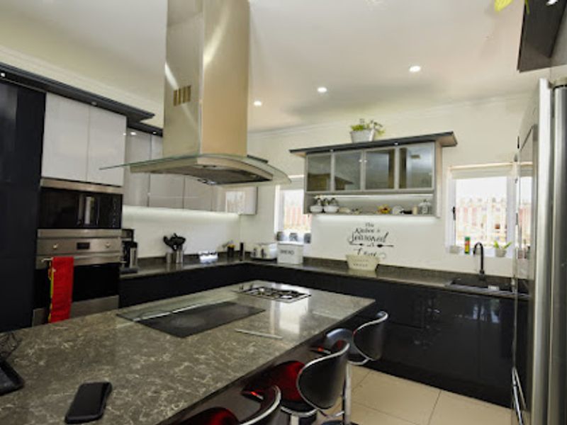 3-Bedroom House For Sale In Mount Edgecombe. - Photo 4