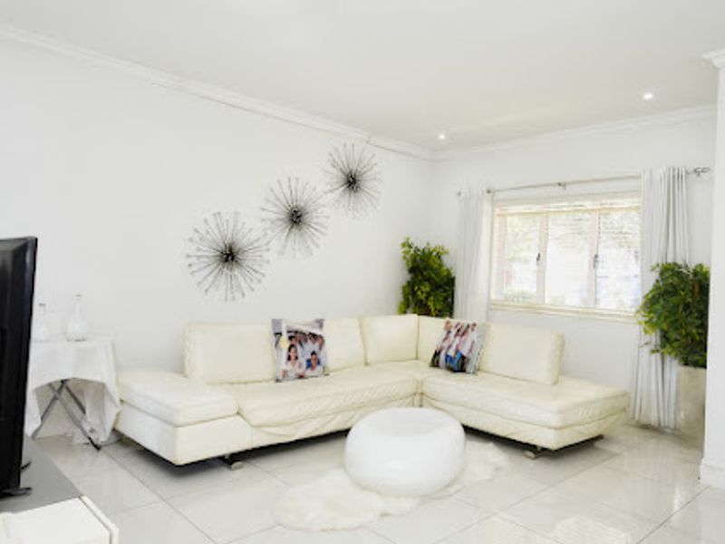 3-Bedroom House For Sale In Mount Edgecombe. - Photo 2