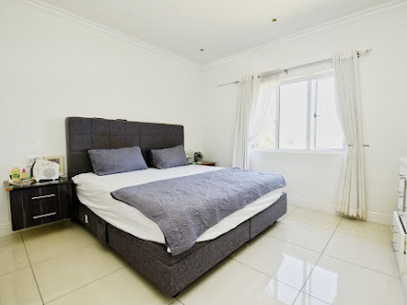 3-Bedroom House For Sale In Mount Edgecombe. - Photo 10