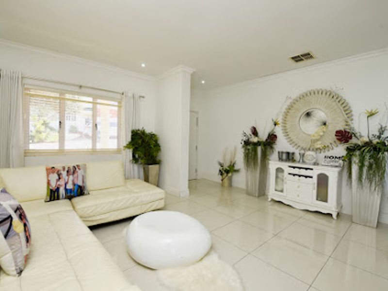 3-Bedroom House For Sale In Mount Edgecombe. - Photo 7
