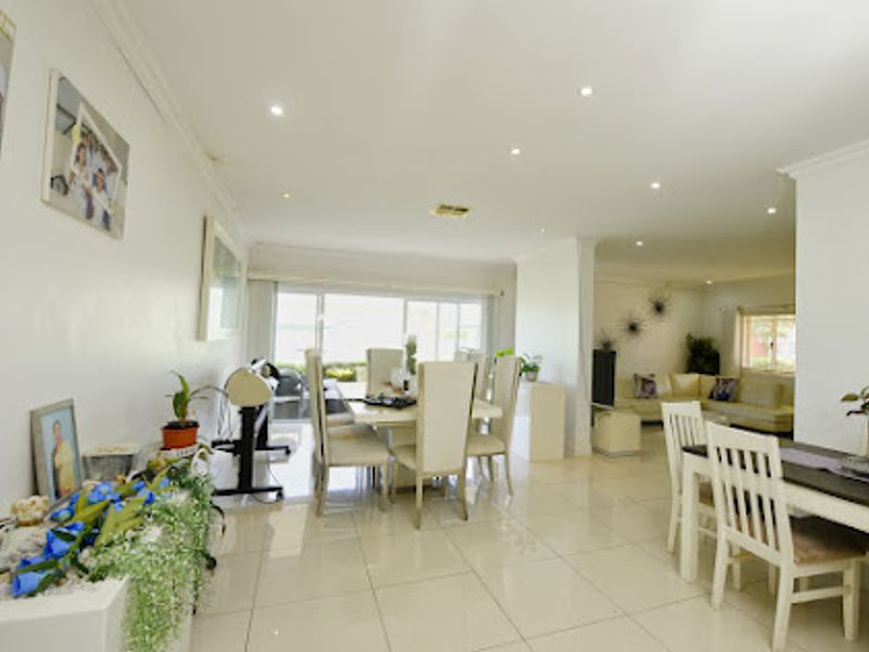 3-Bedroom House For Sale In Mount Edgecombe. - Photo 3