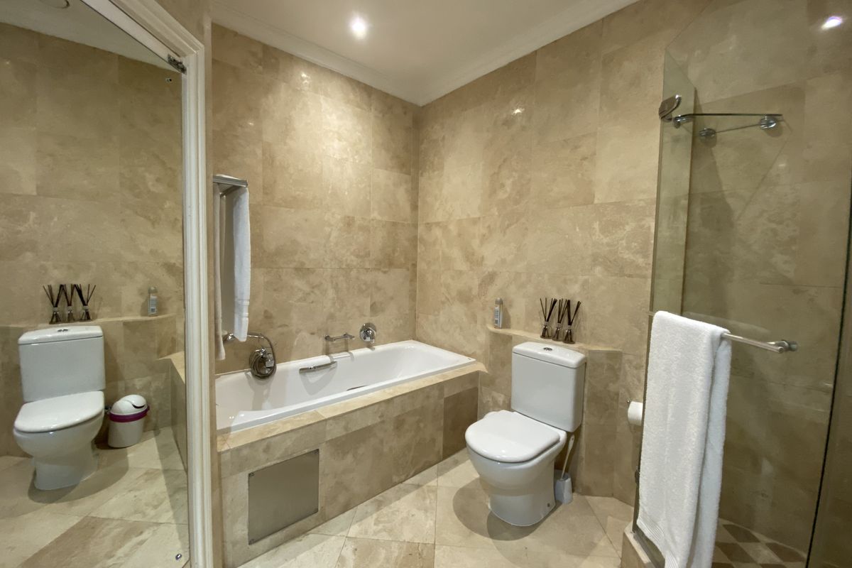 2 bedroom apartment for rent in Umhlanga Rocks - Photo 2