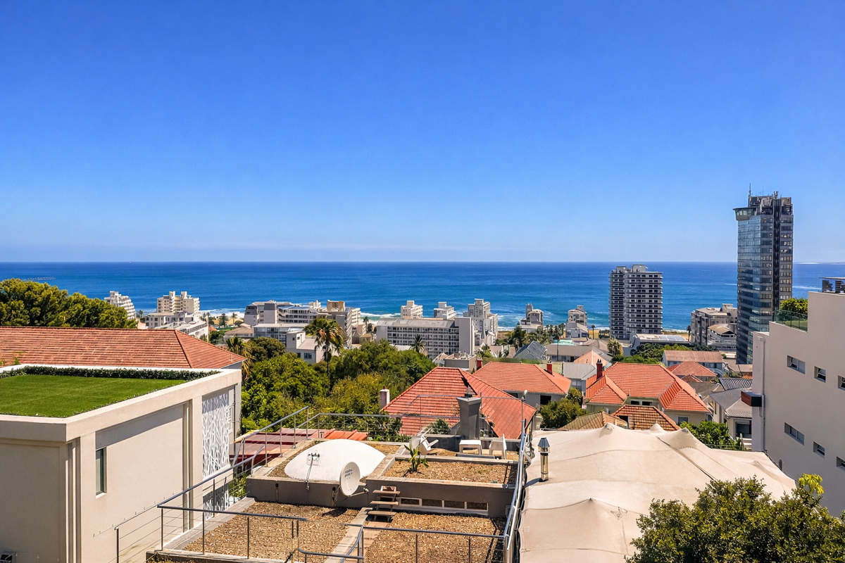 Sweeping Ocean Views. Exclusive 3-Bedroom Residence Above High Level Road, Sea Point. - Photo 5