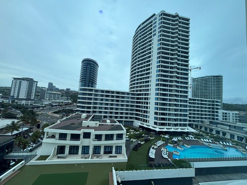 Spacious 1 Bed 1.5 Bath at The Pearls - Photo 3