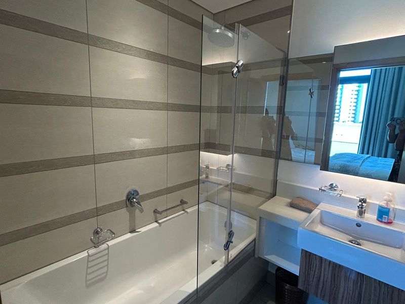 Modern 2 Bed | 2 Bath Apartment at The Pearls – Prime Umhlanga Living - Photo 10