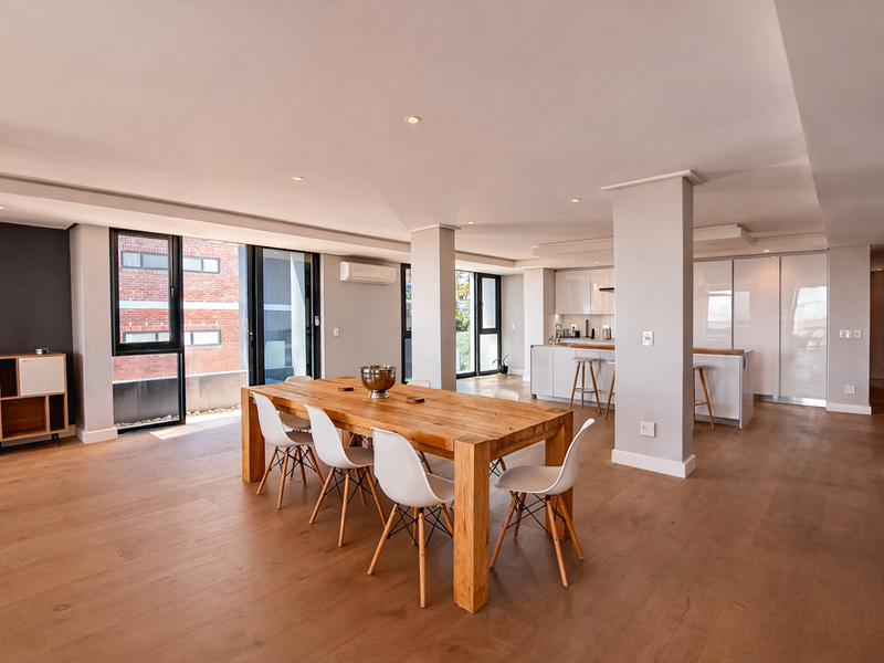 Flexible Luxury Living in Green Point. Penthouse plus Separate Apartment with amazing views! - Photo 9