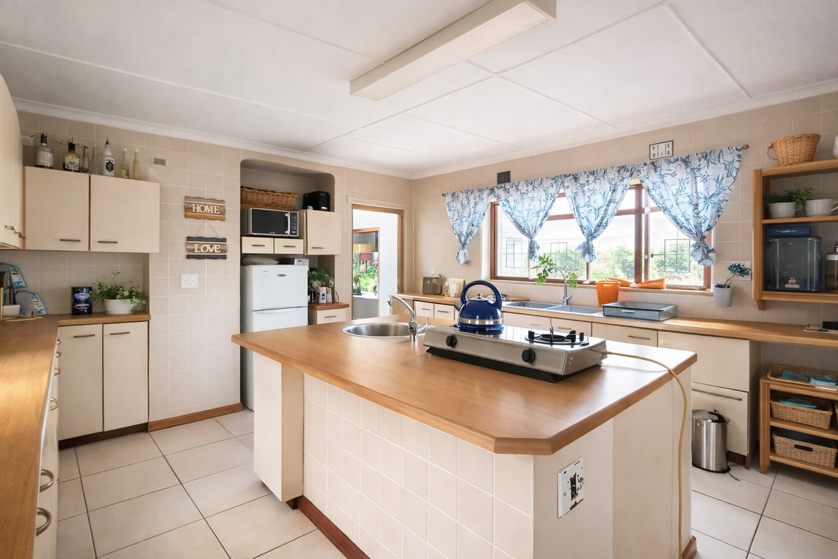 House For Sale In Margate - Photo 5