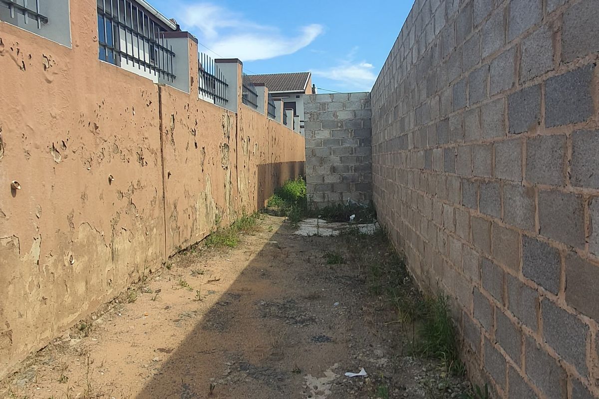 Unlock Possiblities - Versetile Vacant Land Ideal for Homes or Commercial Use - Photo 5