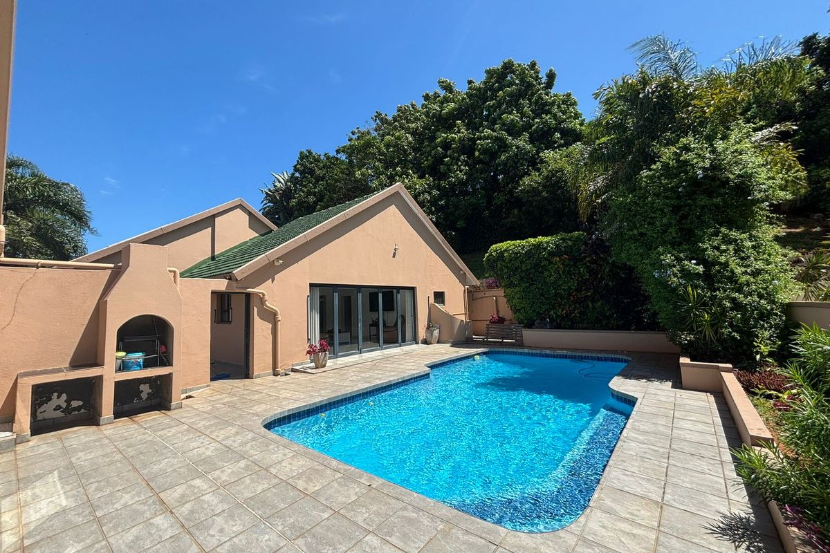 4 Bedroom Freestanding Home For Sale in La Lucia - Photo 2