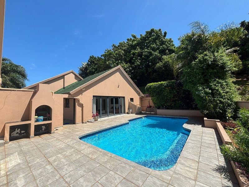 4 Bedroom Freestanding Home For Sale in La Lucia - Photo 2