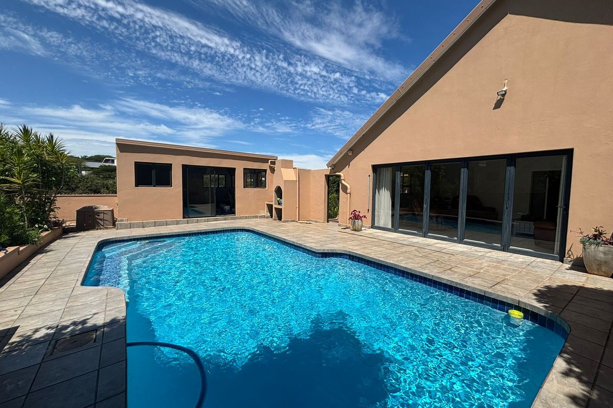 4 Bedroom Freestanding Home For Sale in La Lucia - Photo 3