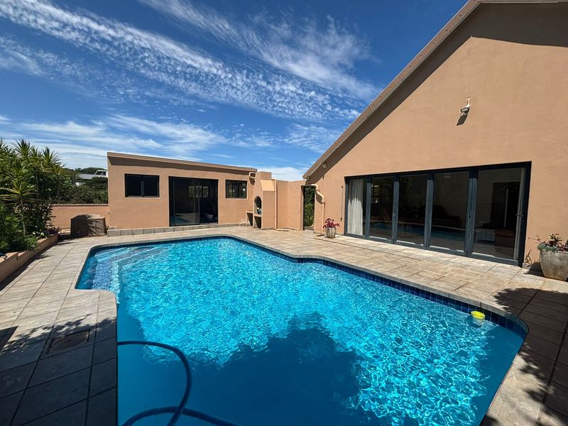 4 Bedroom Freestanding Home For Sale in La Lucia - Photo 3