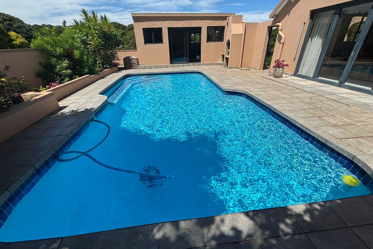 4 Bedroom Freestanding Home For Sale in La Lucia - Photo 4