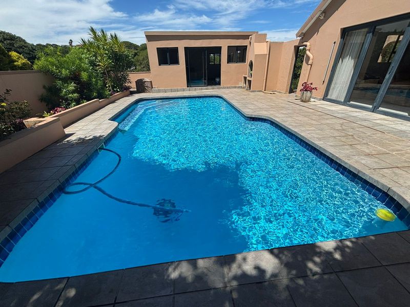 4 Bedroom Freestanding Home For Sale in La Lucia - Photo 4