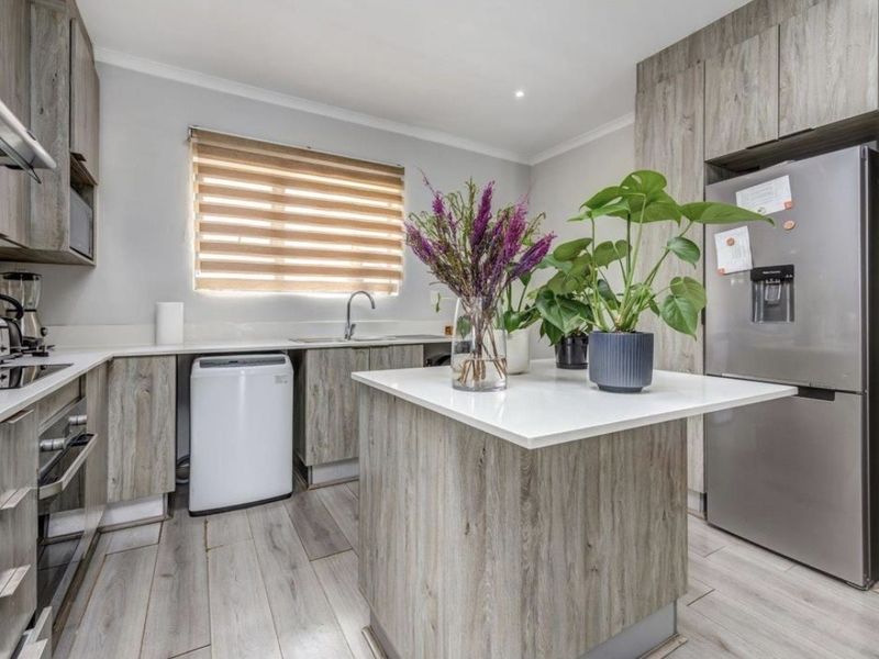 2 bed 2 bath. In the heart of Sandton. - Photo 2